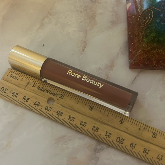 Rare Beauty Glossy Balm Nearly Neutral Like New Lip Gloss Shine Selena Gomez Tan - Picture 11 of 16